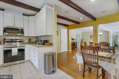 5135 Summit Drive, Fairfax, VA 22030 - Photo 10