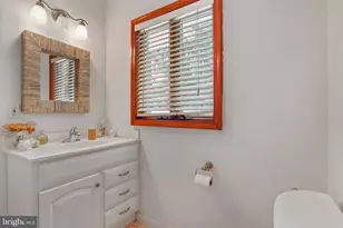 5135 Summit Dr, Fairfax, VA 22030 - Photo 28