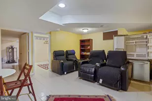 5135 Summit Dr, Fairfax, VA 22030 - Photo 40