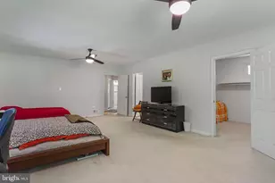 5135 Summit Dr, Fairfax, VA 22030 - Photo 34