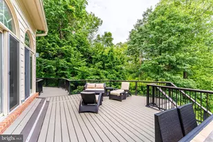 891 Chinquapin Rd, McLean, VA 22102 - Photo 2