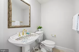 891 Chinquapin Rd, McLean, VA 22102 - Photo 18