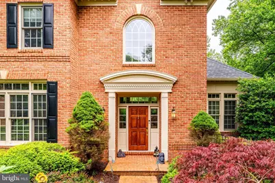 891 Chinquapin Road, McLean, VA 22102 - Photo 2
