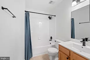 8405 Hollis Ln, Vienna, VA 22182 - Photo 24