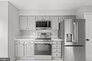 8405 Hollis Ln, Vienna, VA 22182 - Photo 12