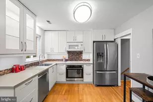 2306 Barbour Rd, Falls Church, VA 22043 - Photo 12