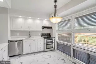 11010 Byrd Dr, Fairfax, VA 22030 - Photo 4