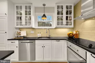 6800 Riata Ct, Springfield, VA 22153 - Photo 8