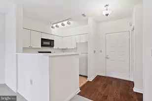 2204 Westcourt Ln, Herndon, VA 20170 - Photo 14