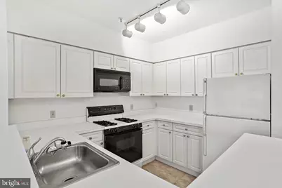 2204 Westcourt Lane #105, Herndon, VA 20170 - Photo 18