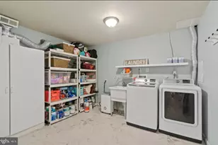 9751 Ironmaster Dr, Burke, VA 22015 - Photo 30