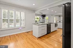 9426 Mt Vernon Cir, Alexandria, VA 22309 - Photo 8