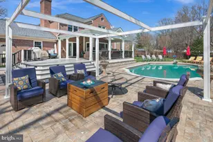 9426 Mt Vernon Cir, Alexandria, VA 22309 - Photo 8