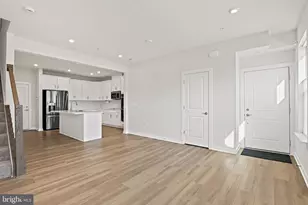 13556 Innovation Station Loop, Herndon, VA 20171 - Photo 2