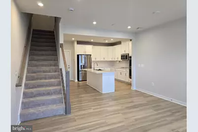 13556 Innovation Station Loop #15A, Herndon, VA 20171 - Photo 2