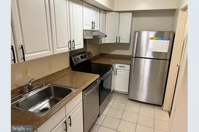 9636 Hagel Circle #27/E, Lorton, VA 22079 - Photo 2