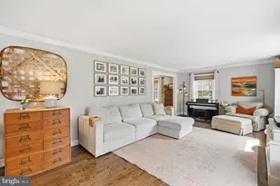 9822 Wolcott Dr, Burke, VA 22015 - Photo 8