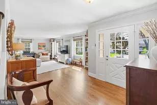 9822 Wolcott Dr, Burke, VA 22015 - Photo 6