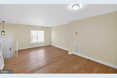 5866 Bridgetown Ct, Burke, VA 22015 - Photo 8