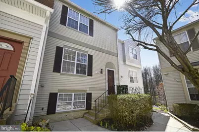 5866 Bridgetown Ct, Burke, VA 22015 - Photo 2