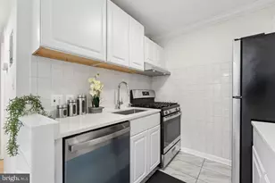 4333 Americana Dr, Annandale, VA 22003 - Photo 16