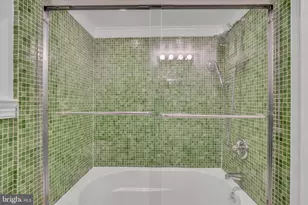 2044 Royal Fern Ct, Reston, VA 20191 - Photo 24