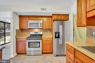 2044 Royal Fern Ct, Reston, VA 20191 - Photo 20