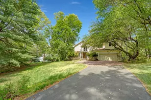 10910 Miller Rd, Oakton, VA 22124 - Photo 4