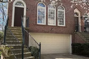 2792 Thaxton Ln, Oakton, VA 22124 - Photo 2