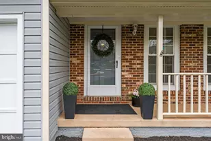 2982 Emerald Chase Dr, Herndon, VA 20171 - Photo 8