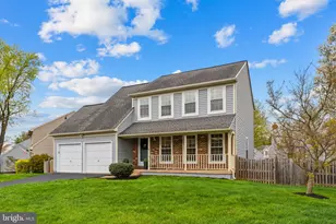 2982 Emerald Chase Dr, Herndon, VA 20171 - Photo 2