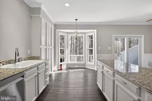 3102 Sutherland Hill Ct, Fairfax, VA 22031 - Photo 10