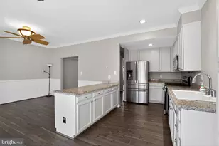 3102 Sutherland Hill Ct, Fairfax, VA 22031 - Photo 16