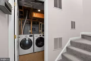 3102 Sutherland Hill Ct, Fairfax, VA 22031 - Photo 30