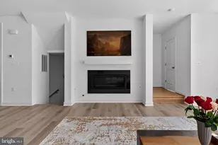 4991 Longmire Wy, Chantilly, VA 20151 - Photo 4