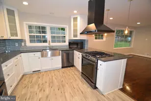 5200 Kings Park Dr, Springfield, VA 22151 - Photo 6