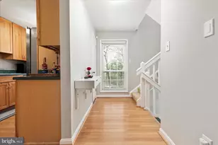 10198 Oakton Terrace Rd, Oakton, VA 22124 - Photo 6