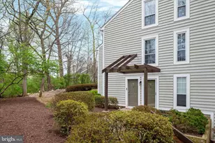 10198 Oakton Terrace Rd, Oakton, VA 22124 - Photo 2