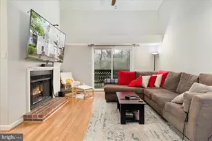 10198 Oakton Terrace Rd, Oakton, VA 22124 - Photo 10