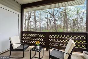 10198 Oakton Terrace Rd, Oakton, VA 22124 - Photo 10