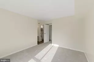 2316 Freetown Ct, Reston, VA 20191 - Photo 6