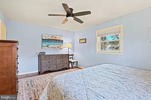 909 Plum St SW, Vienna, VA 22180 - Photo 16