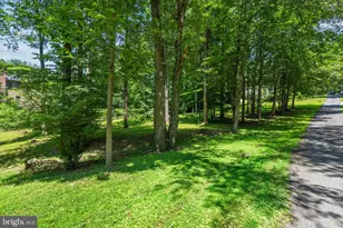 10418 Adel Rd, Oakton, VA 22124 - Photo 50