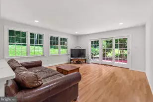 10418 Adel Rd, Oakton, VA 22124 - Photo 6