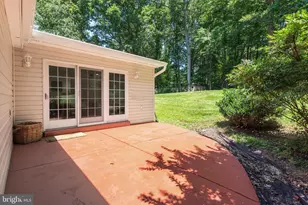 10418 Adel Rd, Oakton, VA 22124 - Photo 46
