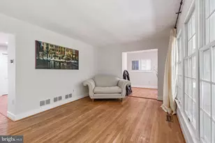 10418 Adel Rd, Oakton, VA 22124 - Photo 16