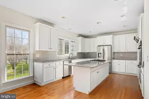 11638 Forest Hill Ct, Fairfax, VA 22030 - Photo 12