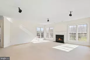 11638 Forest Hill Ct, Fairfax, VA 22030 - Photo 10