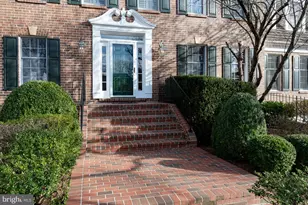 8815 Surrey Ct, Alexandria, VA 22309 - Photo 6