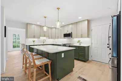 12013 Westwood Hills Drive, Herndon, VA 20171 - Photo 4